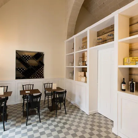 Vinilia Wine ホテル マンドゥーリア